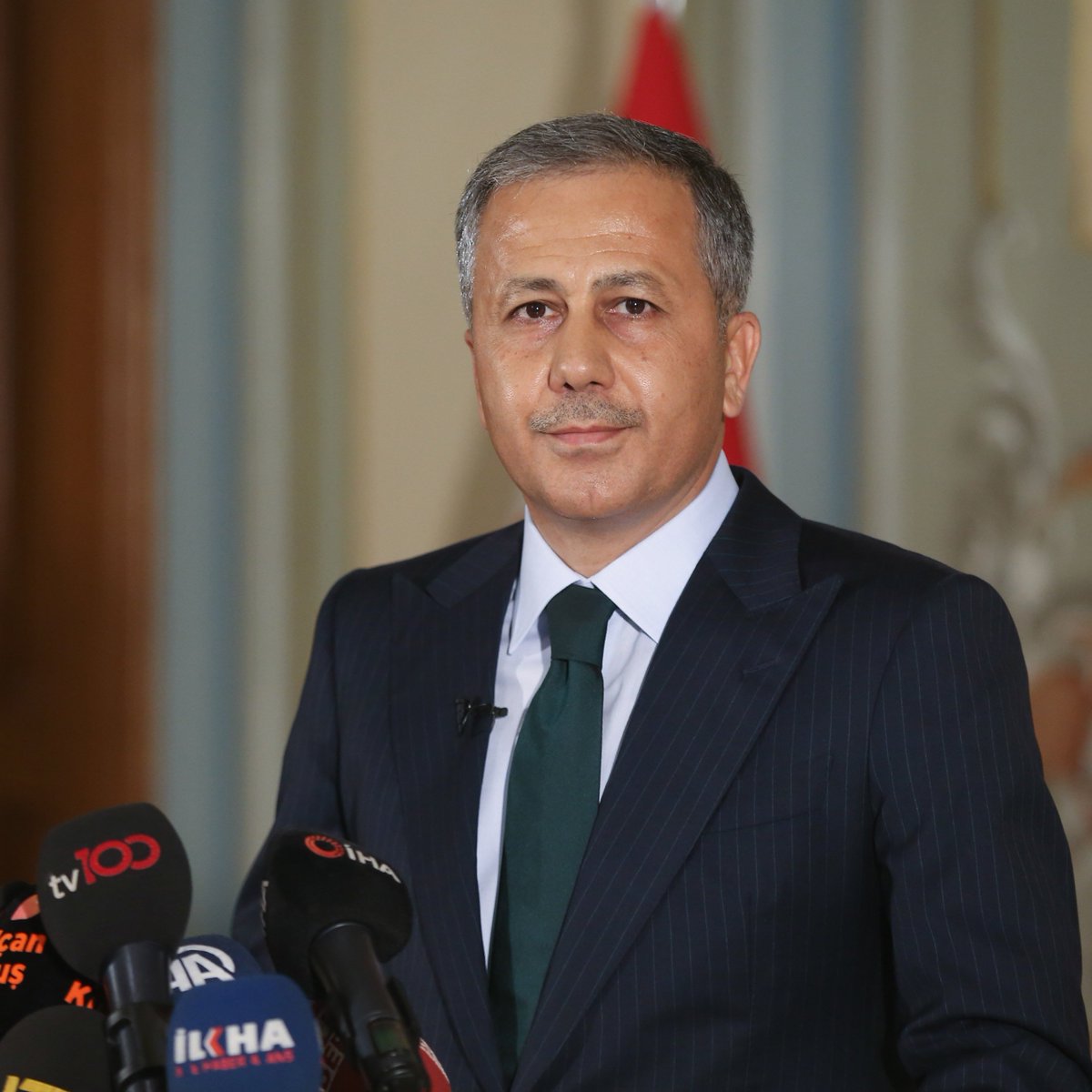 Türkiye 2024'te 62 Milyon Turisti Ağırlarken, Bazı İşletmelerde Yaşanan Olaylar Tepkilere Neden Oldu