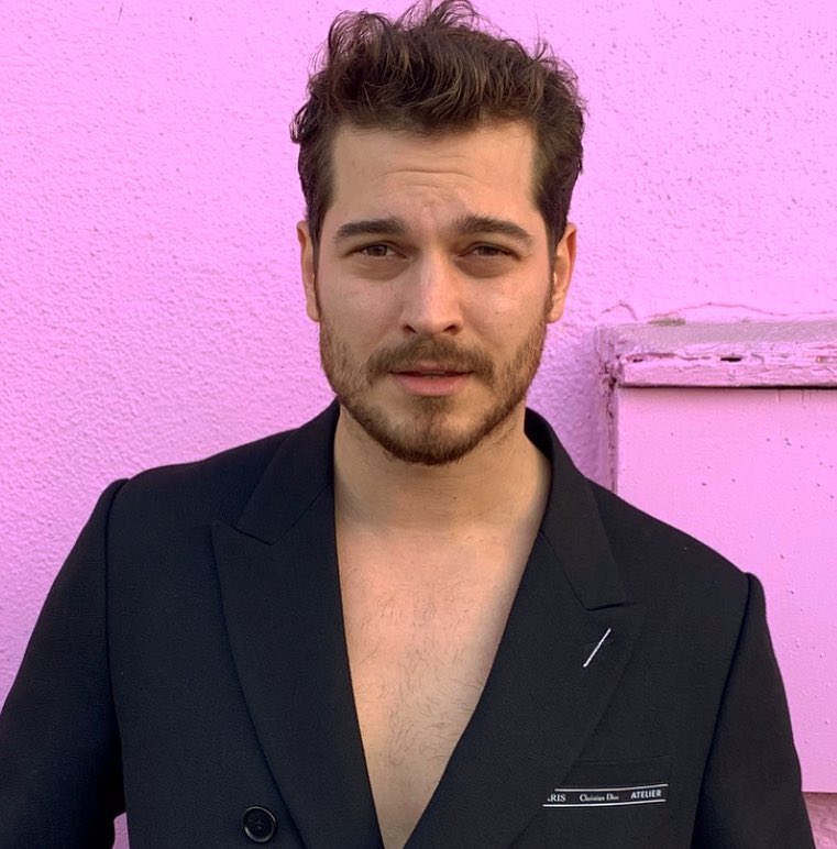 Çağatay Ulusoy Bulgaristan Vatandaşlığı Aldı