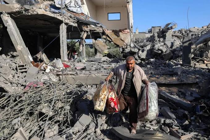 Gazze'de İsrail Saldırıları: Ölü Sayısı 56 Bine Ulaştı