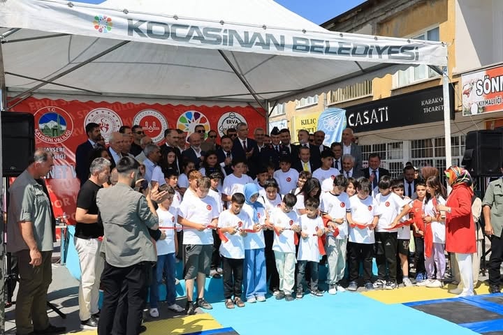 Talas Belediyesi'nden Argıncık Erva Spor Kulübü Açılışına Destek
