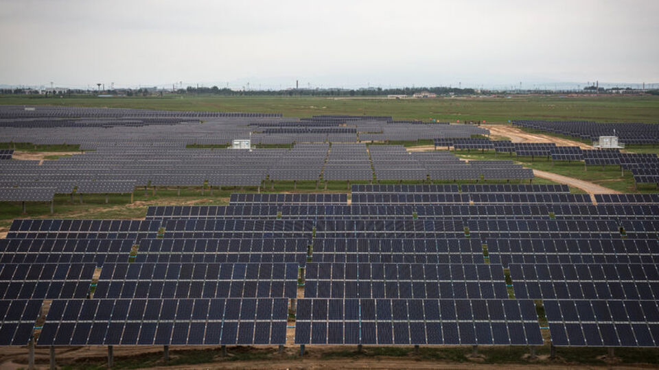 Çin Endüstride Yenilenebilir Enerji Hedeflerini Yükseltti