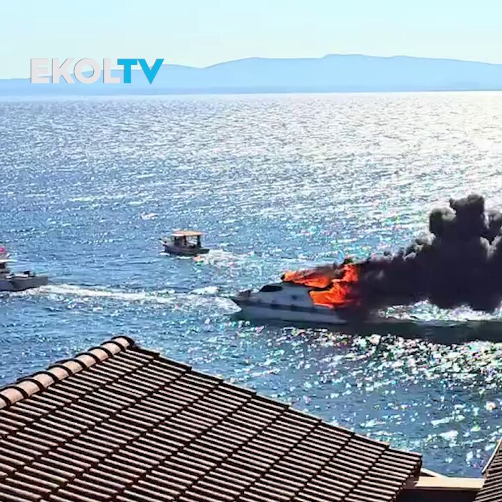 Çeşme Marina'da Motoryatta Yangın Çıktı