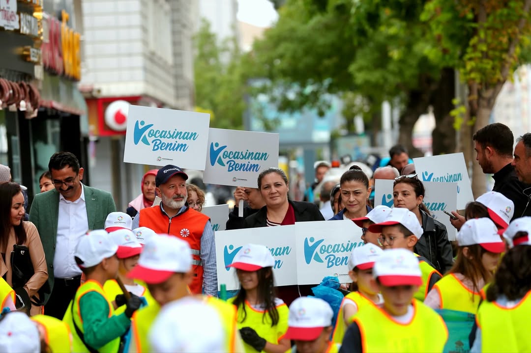 Kayseri'de Dünya Temizlik Günü Minik Ellerle Kutlandı