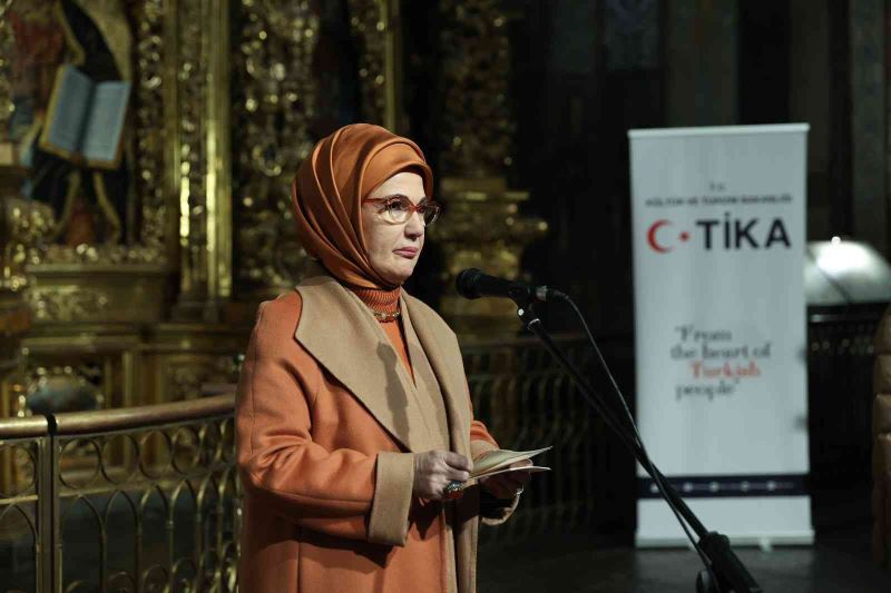 Emine Erdoğan, Ukrayna’da Aziz Sofya Katedrali’nin Türkçe Sesli Rehber Projesi Açılış Programı’na katıldı
