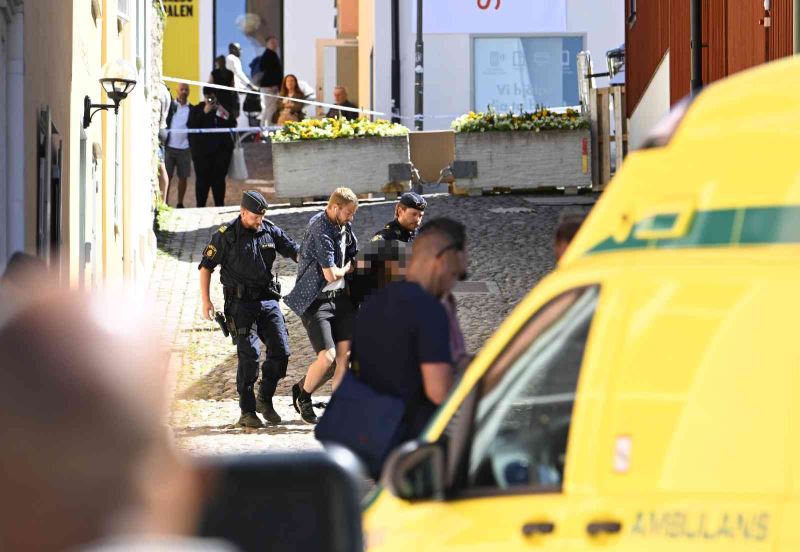 İsveç’te siyasi parti mitinginde bıçaklı saldırı: 1 ölü

