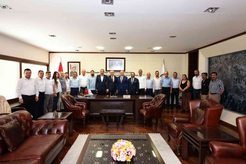 Başkan Zolan, Denizli MHP’nin yeni ilçe yöneticilerini ağırladı
