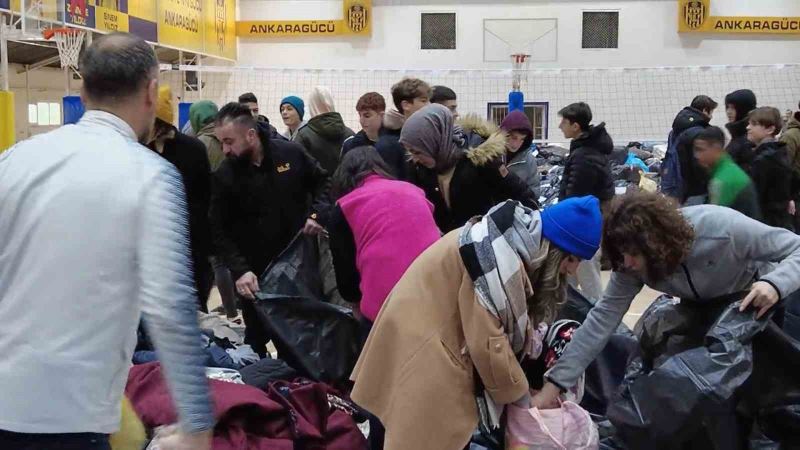 MKE Ankaragücü, deprem bölgesine yardım tırı göndermeye devam ediyor
