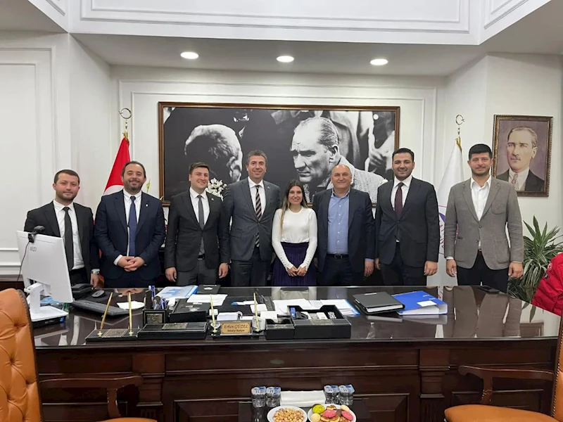 Çatalca Belediye Başkanı Erhan Güzel, CHP Parti Meclisi Üyelerini Kabul Etti