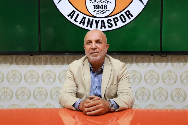 Alanyaspor Kulüp Başkanı Hasan Çavuşoğlu 2023-2024 Sezonunu Değerlendirdi