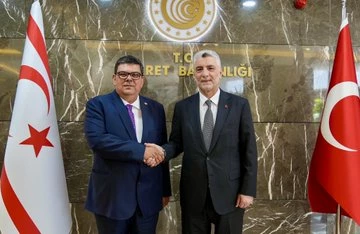 Ticaret Bakanı Ömer Bolat, KKTC Maliye Bakanı Özdemir Berova İle Görüştü