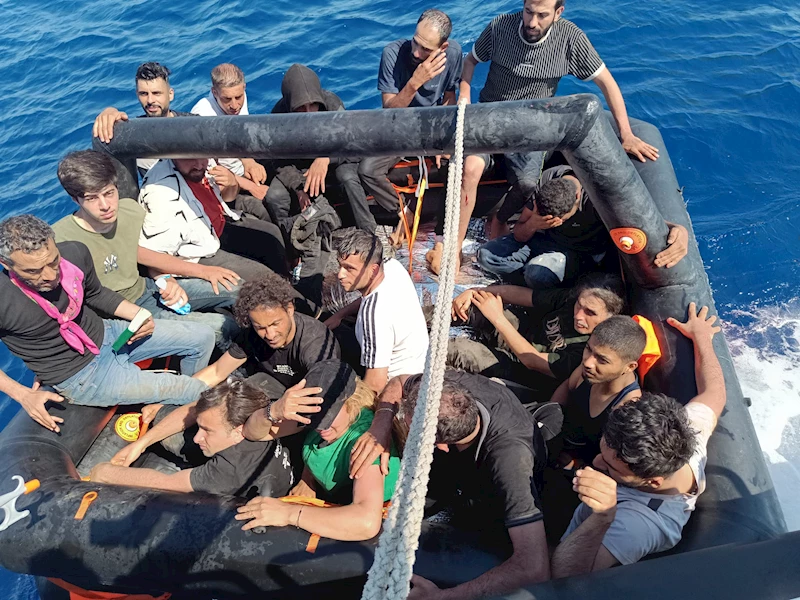 Antalya Kaş Açıklarında 17 Düzensiz Göçmen Kurtarıldı